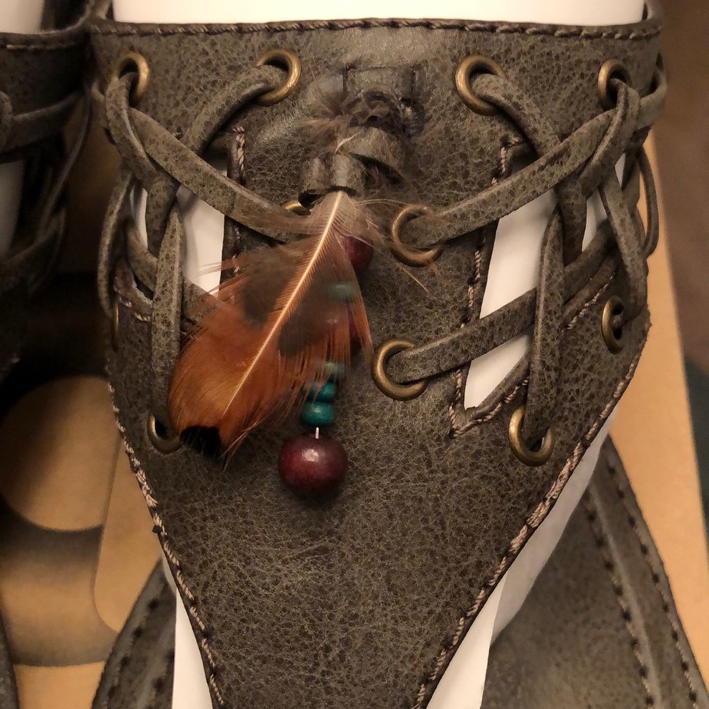 Sandals - Picture 3 of 3